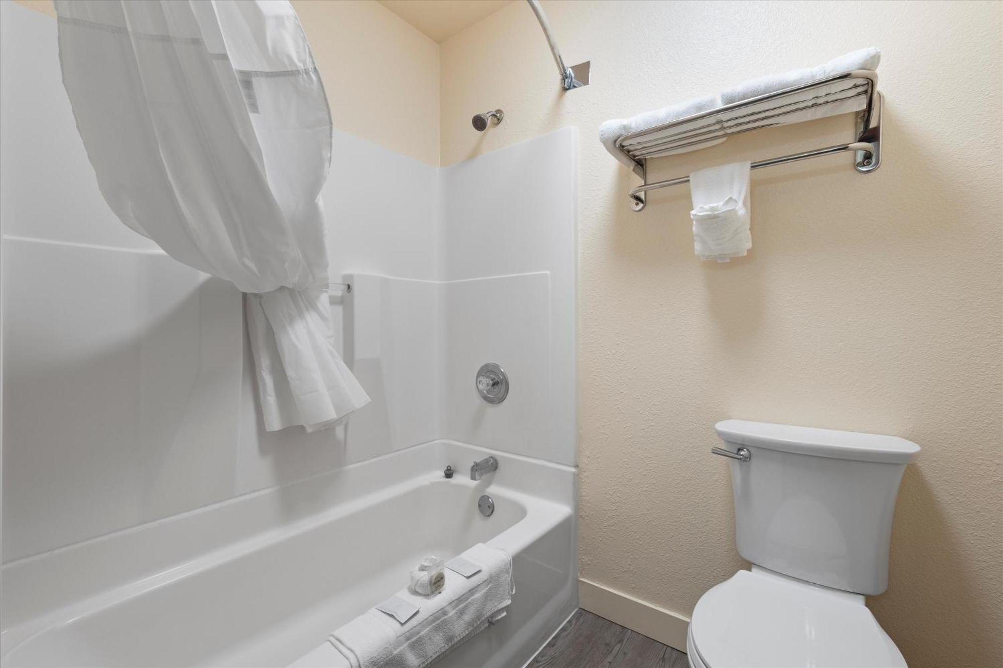 Inn&suites Motel