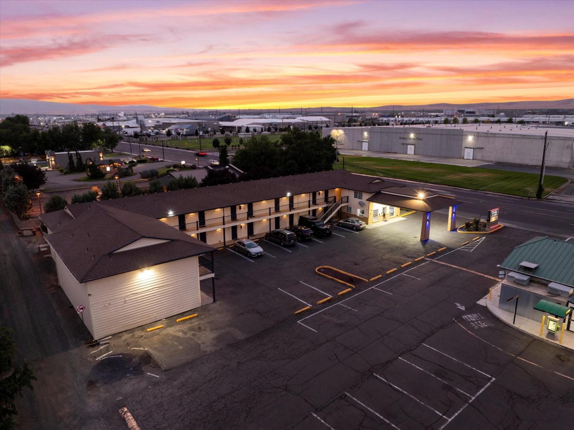 Motel And
