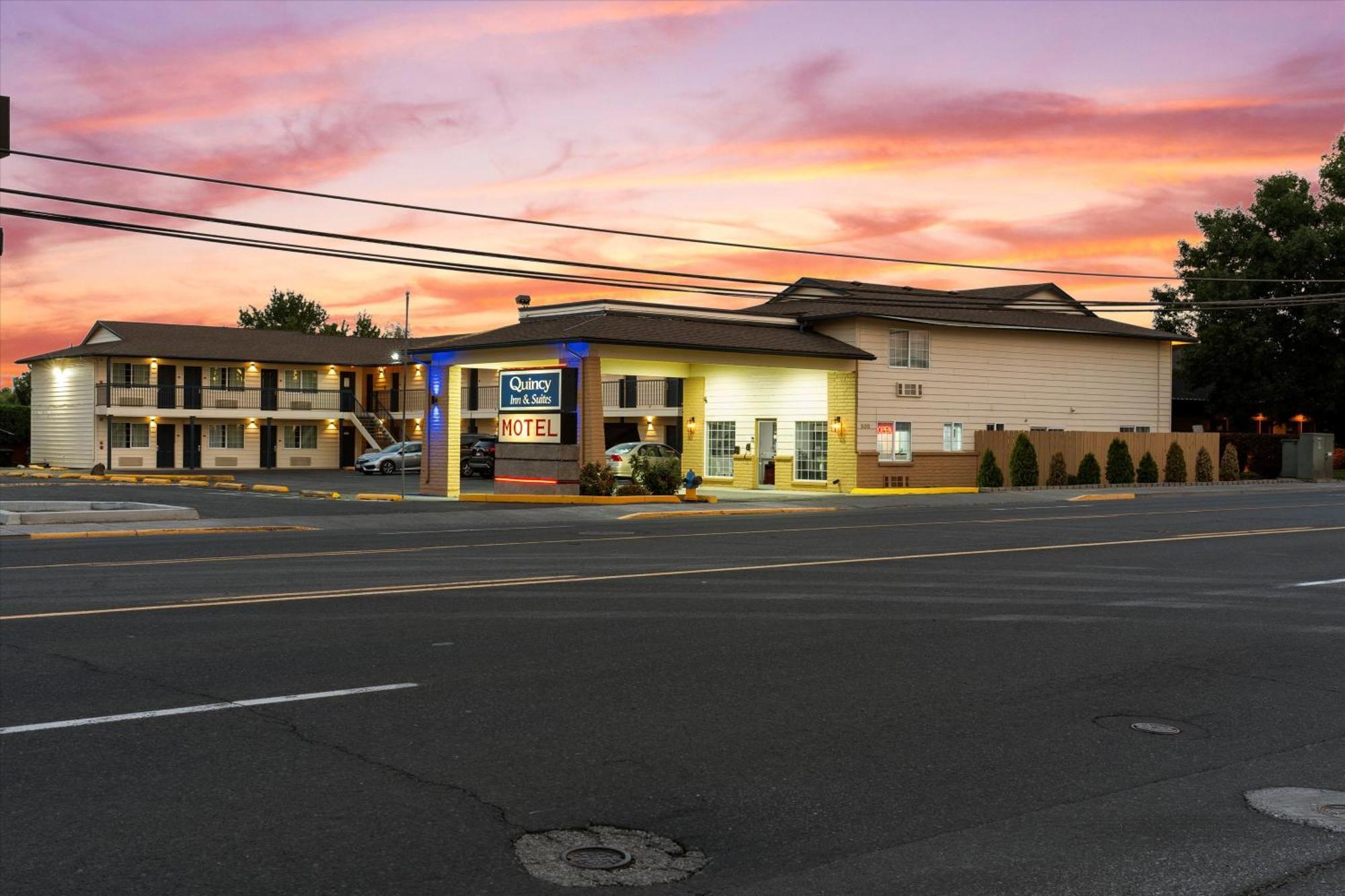 And Motel *