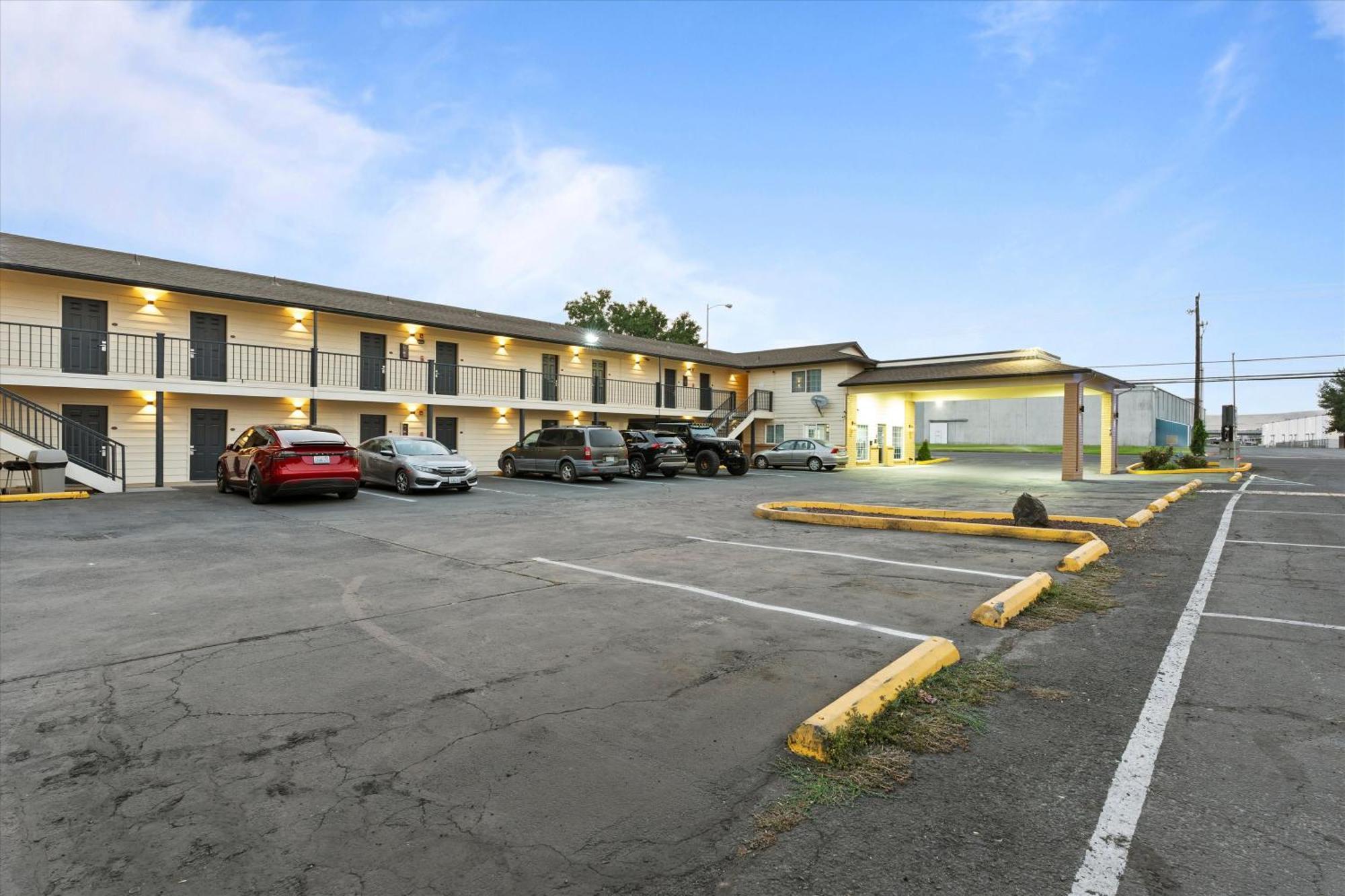 And Motel Quincy